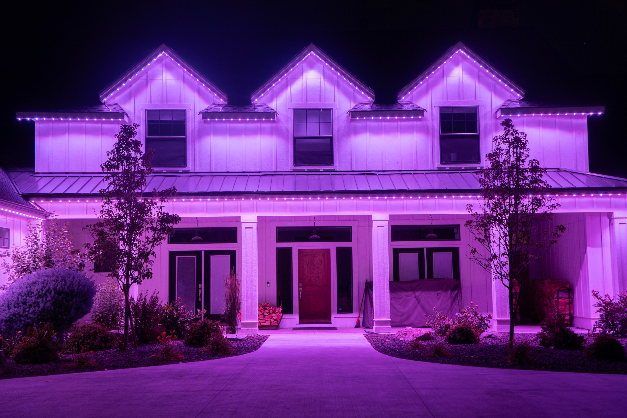 One solid color, whole house — real permanent lighting installation